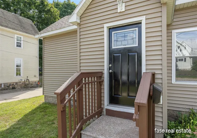 Photo 3 of Sale Pending at 703 Pearl St, Belding, MI 48809 | MLS# 70554680 | Listing updated on 2026-09-03