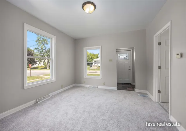 Photo 4 of Sale Pending at 703 Pearl St, Belding, MI 48809 | MLS# 70554680 | Listing updated on 2026-09-03
