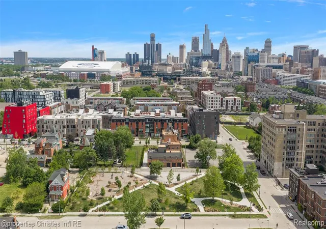 2nd image of 112 Watson St, Detroit, MI 48201 2736