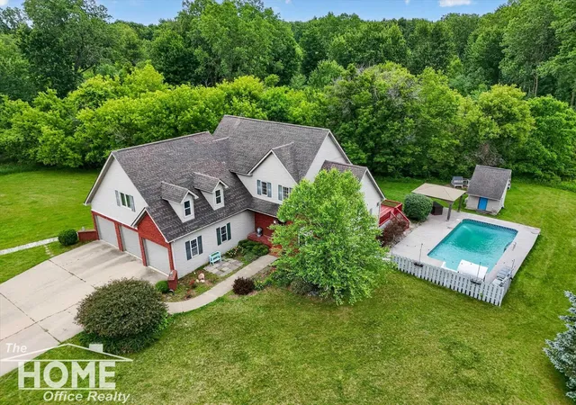Homes for sale in Owosso, MI | 3323 S M 52 Rd, Owosso, MI 48867 | MLS# 50213396