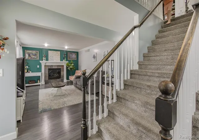 3rd image of 216 W Flint St, Lake Orion, MI 48362 | MLS# 61016096
