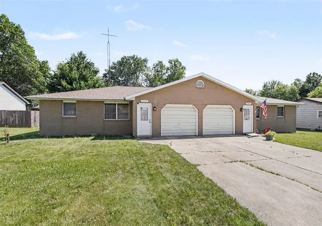 Homes for sale in Bridgman, MI | 3430 Cedar Ln, Bridgman, MI 49106 | MLS# 70541483