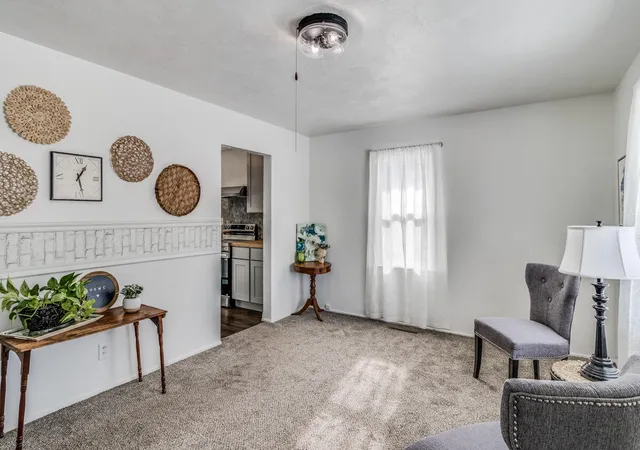 Photo 3 of Single family home for sale at 18 Woodlawn Ave, Battle Creek, MI 49037 | MLS# 70514396 | Listing updated on 2026-02-10