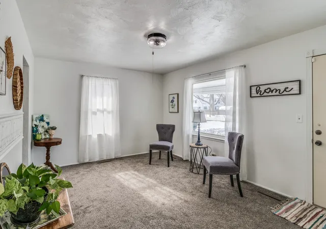 Photo 4 of Single family home for sale at 18 Woodlawn Ave, Battle Creek, MI 49037 | MLS# 70514396 | Listing updated on 2026-02-10