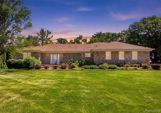 Photo 1 of Sale Pending at 38244 W Horseshoe Dr, Clinton Township, MI 48036 | MLS# 61017997 | Listing updated on 2026-08-26