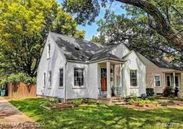 Homes for sale in Clawson, MI | 579 E Baker Ave, Clawson, MI 48017 | MLS# 61005919