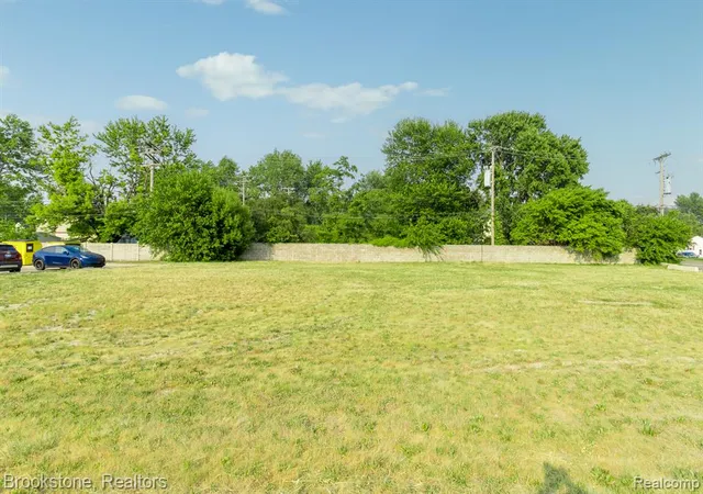 Photo 4 of Land for sale at 29030 Utica Rd, Roseville, MI 48066 | MLS# 60291369 | Listing updated on 2026-08-03