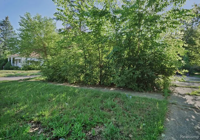 14th image of 4201 Brunswick Ave, Flint, MI 48507 | MLS# 61000218