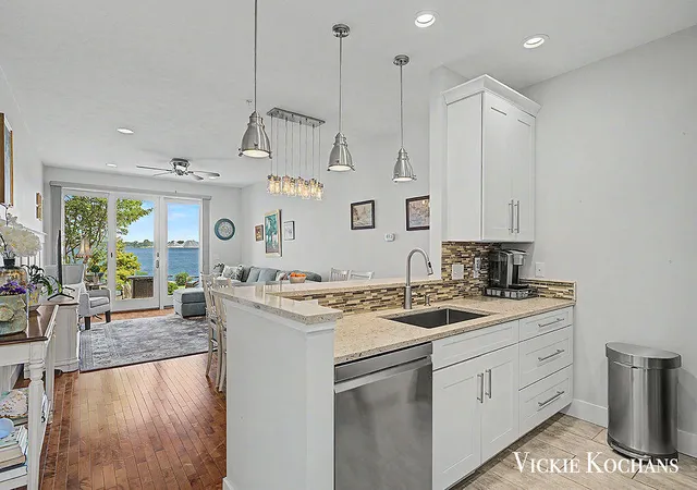 3rd image of 142 Viridian Dr, Muskegon, MI 49440 | MLS# 70537895