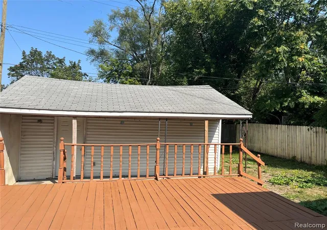 5th image of 19650 W Chicago St, Detroit, MI 48228 1772 | MLS# 60996845