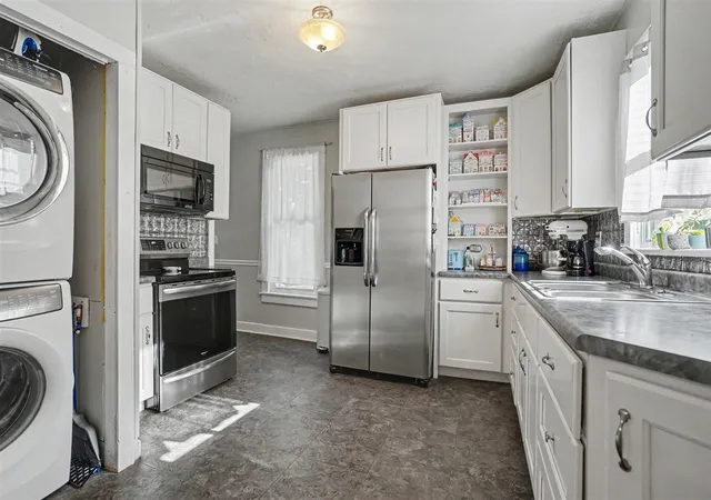 Homes for sale in Marshall, MI | 514 W Green St, Marshall, MI 49068 | MLS# 70540606