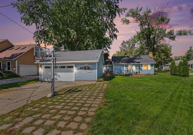 Photo 2 of Single family home for sale at 66 Lakeview Ave, Norton Shores, MI 49444 | MLS# 70554691 | Listing updated on 2026-09-18