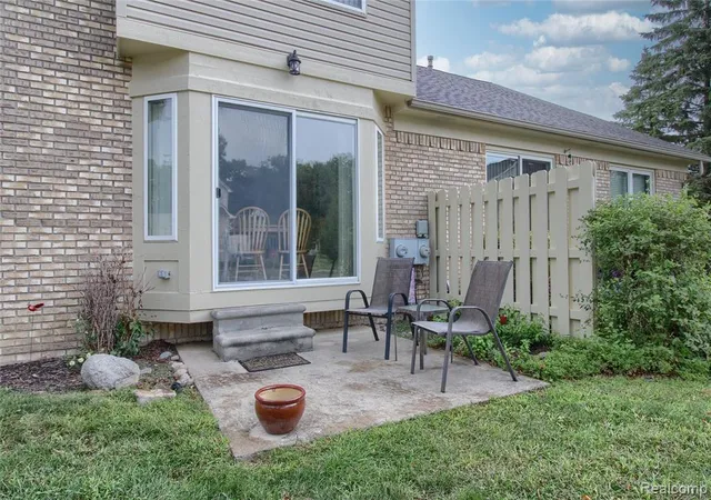 30th image of 25338 Petros Dr, Flat Rock, MI 48134 6024 | MLS# 61023887