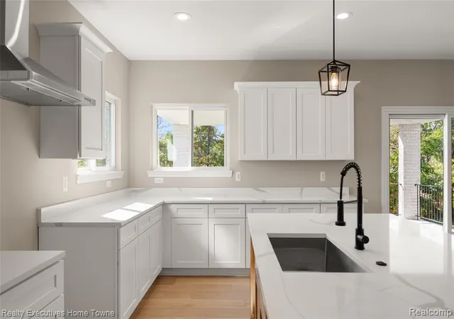 4th image of 24722 Tribute Dr, Macomb, MI 48042 | MLS# 60947924