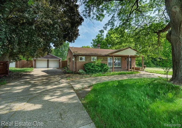 Homes for sale in Clinton Township, MI | 22471 Remick Dr, Clinton Township, MI 48036 | MLS# 60999724