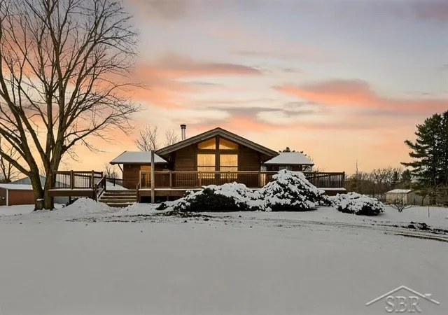 Homes for sale in Whitmore Lake, MI | 6431 Whitmore Lake Rd, Whitmore Lake, MI 48189 | MLS# 50207728