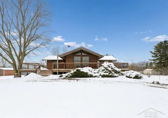 Homes for sale in Whitmore Lake, MI | 6431 Whitmore Lake Rd, Whitmore Lake, MI 48189 | MLS# 50207728
