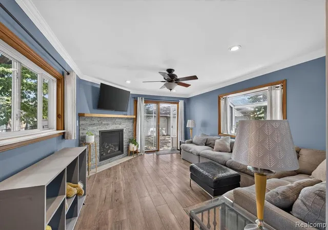 Photo 5 of Sale Pending at 2252 Harvard Rd, Berkley, MI 48072 1780 | MLS# 61025100 | Listing updated on 2026-09-01