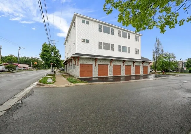 Homes for sale in Traverse City, MI | 1109 S Carver St #6, Traverse City, MI 49686 | MLS# 80070686