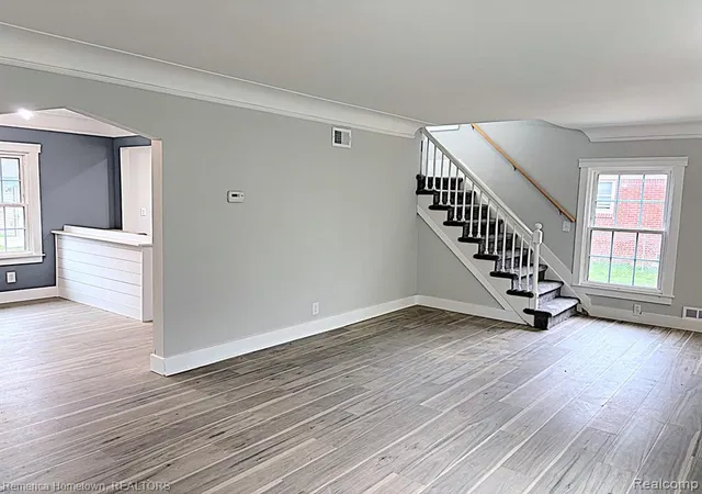 3rd image of 9614 Auburndale St, Livonia, MI 48150 2810 | MLS# 60985399