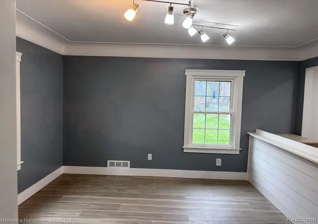 5th image of 9614 Auburndale St, Livonia, MI 48150 2810 | MLS# 60985399