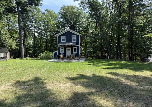 Photo 2 of Single family home for sale at 8523 W Easy St, Mears, MI 49436 | MLS# 70544707 | Listing updated on 2026-08-19