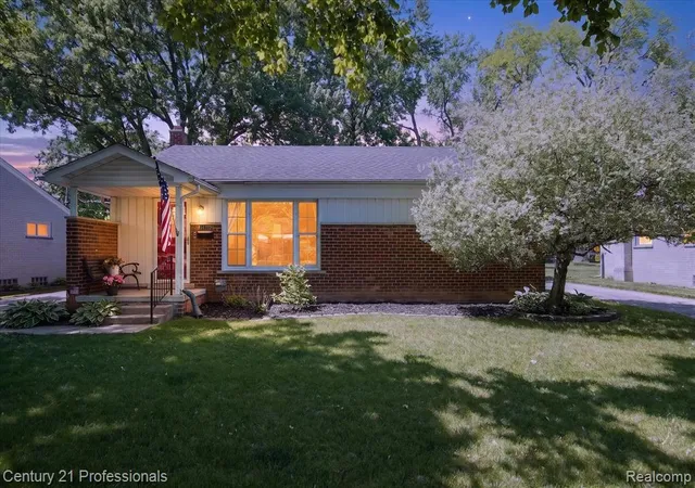 Photo 1 of Single Family Residence at 31772 Folkstone Dr, Farmington, MI 48336 | MLS# 60997924 | | Sold on 2026-07-06