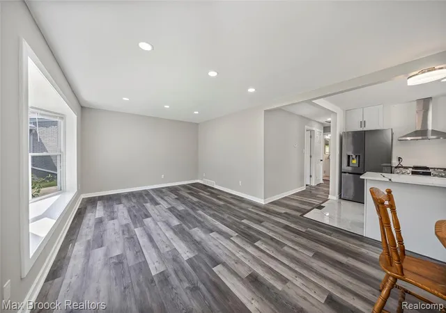 5th image of 1122 Symes Ct, Royal Oak, MI 48067 1568 | MLS# 60993883