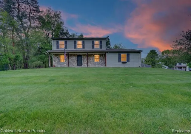 Homes for sale in Ortonville, MI | 425 Arbor Pine Dr, Ortonville, MI 48462 | MLS# 60993265