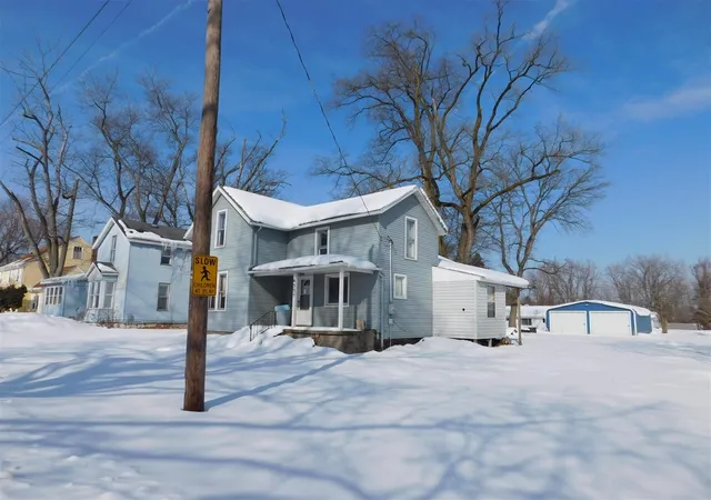 Homes for sale in Eau Claire, MI | 6555 Pipestone St, Eau Claire, MI 49111 | MLS# 70515628