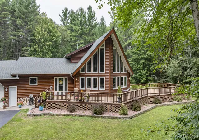 Photo 3 of Single family home for sale at 1768 River Bnd Trl, Eagle River, WI 54521 | MLS# 50218323 | Listing updated on 2026-08-25