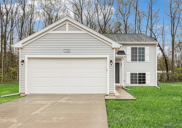 Homes for sale in Howell, MI | 1222 Lockes St, Howell, MI 48843 | MLS# 60979315