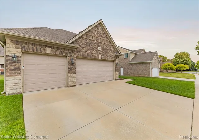 Photo 3 of Single family home for sale at 5157 Trailwood Ln, Warren, MI 48092 2399 | MLS# 61024603 | Listing updated on 2026-08-27