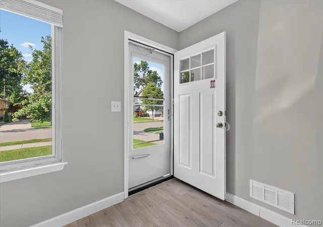 Photo 3 of Sale Pending at 934 Harvard Rd, Berkley, MI 48072 | MLS# 61003680 | Listing updated on 2026-08-23