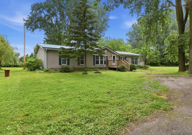 1st image of 301 Barn Dr, Bay City, MI 48706 | MLS# 50214391