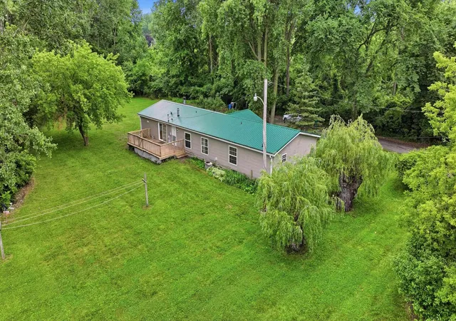 27th image of 301 Barn Dr, Bay City, MI 48706 | MLS# 50214391