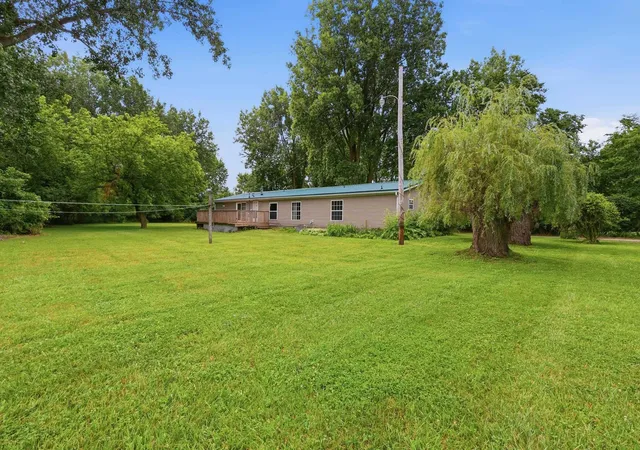 2nd image of 301 Barn Dr, Bay City, MI 48706 | MLS# 50214391