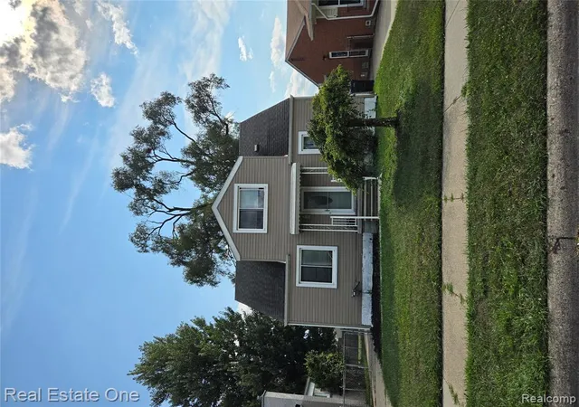 2nd image of 23140 Socia St, Saint Clair Shores, MI 48082 3027 | MLS# 61023308