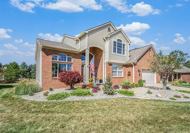 Photo 1 of Single family home for sale at 575 Pembroke Dr, Saline, MI 48176 | MLS# 70501755 | Listing updated on 2025-11-01