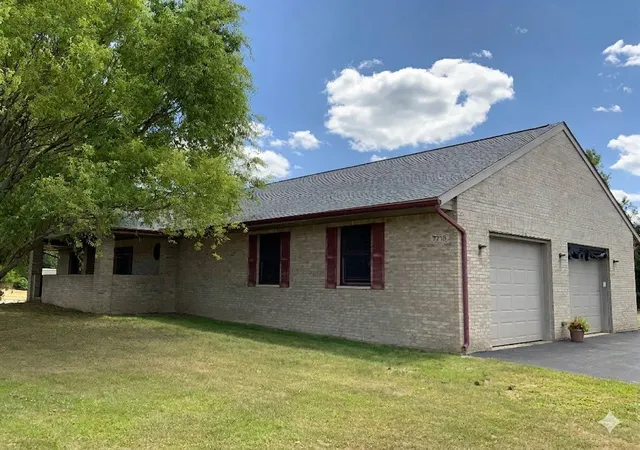 Photo 3 of Single family home for sale at 7715 Hidden Knoll Ct #41, Byron, MI 48418 | MLS# 70548086 | Listing updated on 2026-08-24