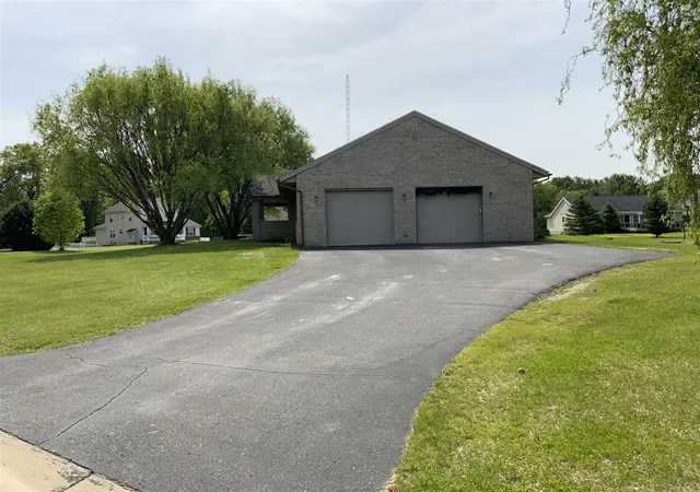 Photo 4 of Single family home for sale at 7715 Hidden Knoll Ct #41, Byron, MI 48418 | MLS# 70548086 | Listing updated on 2026-08-24