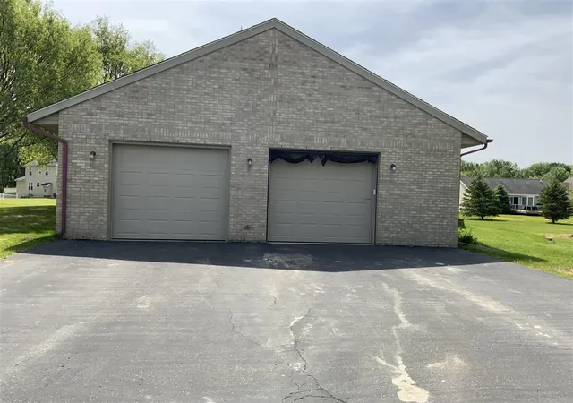 Photo 5 of Single family home for sale at 7715 Hidden Knoll Ct #41, Byron, MI 48418 | MLS# 70548086 | Listing updated on 2026-08-24