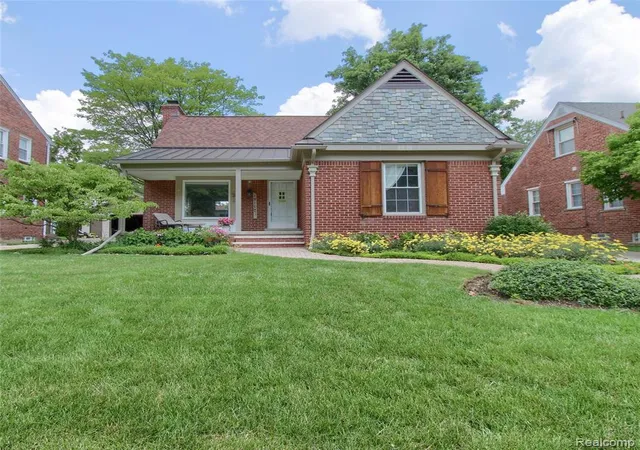 Photo 1 of Single family home for sale at 1910 Bonnieview Dr, Royal Oak, MI 48073 3812 | MLS# 61025288 | Listing updated on 2026-08-28