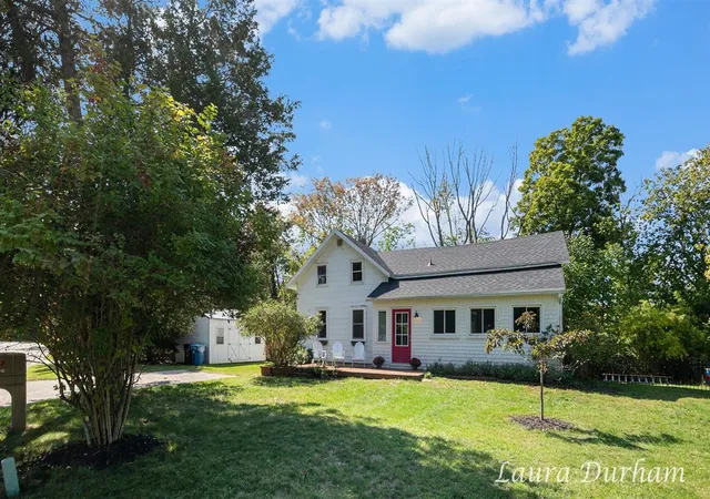Homes for sale in Saugatuck, MI | 510 S Maple St, Saugatuck, MI 49453 | MLS# 70528821