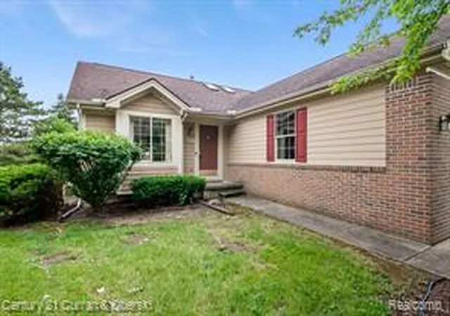 Homes for sale in Ann Arbor, MI | 4261 Boulder Pond Dr, Ann Arbor, MI 48108 | MLS# 61009215