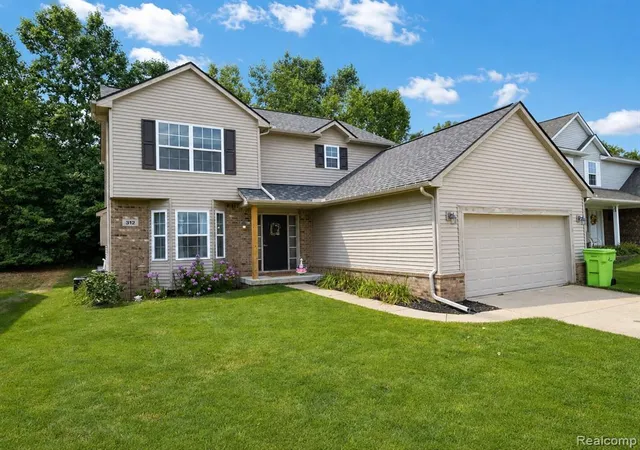 Photo 2 of Single family home for sale at 312 Dakota Ln, White Lake, MI 48386 | MLS# 61019184 | Listing updated on 2026-09-05