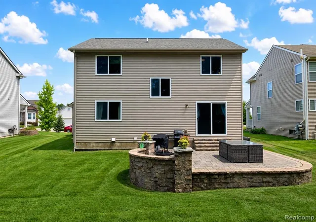 Photo 4 of Single family home for sale at 312 Dakota Ln, White Lake, MI 48386 | MLS# 61019184 | Listing updated on 2026-09-05
