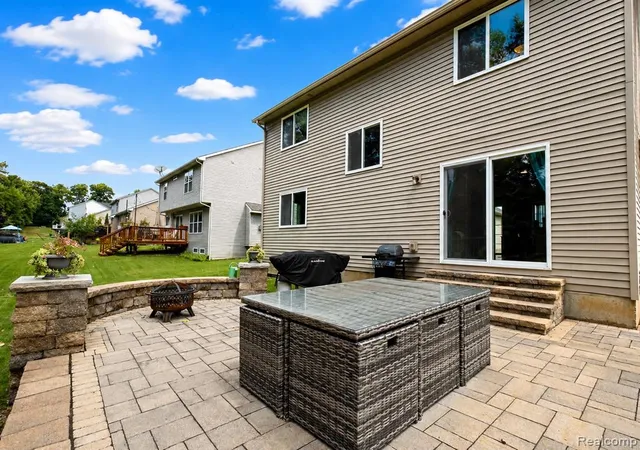 Photo 5 of Single family home for sale at 312 Dakota Ln, White Lake, MI 48386 | MLS# 61019184 | Listing updated on 2026-09-05