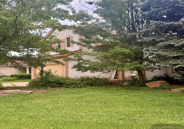 Homes for sale in Grand Blanc, MI | 5137 Sandalwood Circle St, Grand Blanc, MI 48439 | MLS# 50209354