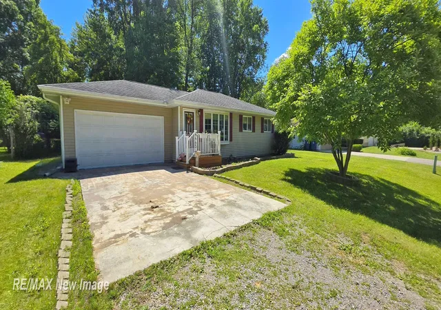 Homes for sale in Bridgeport, MI | 4445 Eastport Dr, Bridgeport, MI 48722 | MLS# 50212547